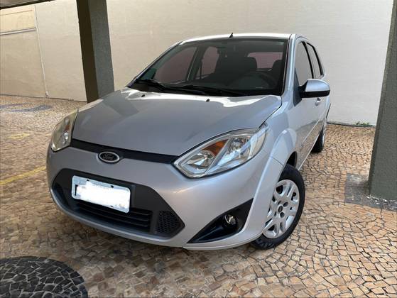 FORD FIESTA 1.6 ROCAM 8V FLEX 4P MANUAL FORD FIESTA 1.6 ROCAM 8V FLEX 4P MANUAL